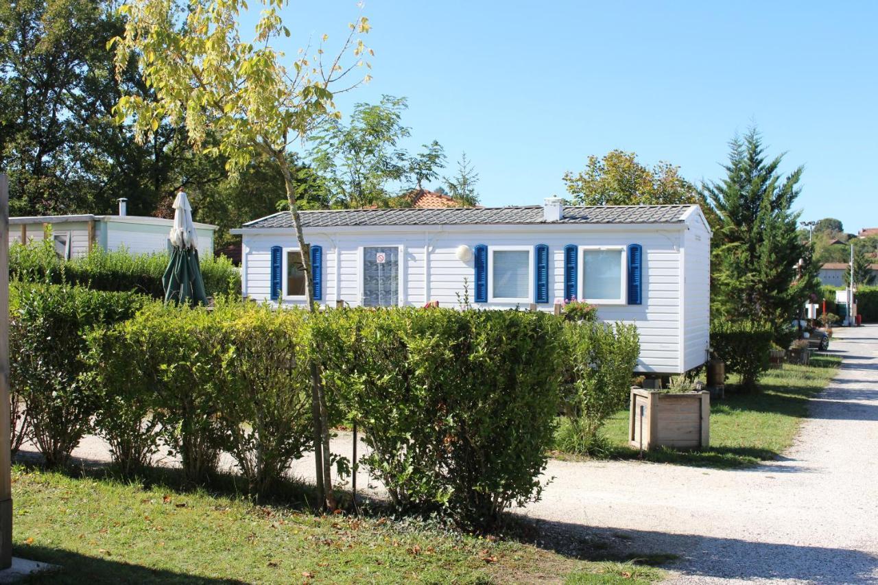 Camping Du Pontis Verteillac Exterior foto