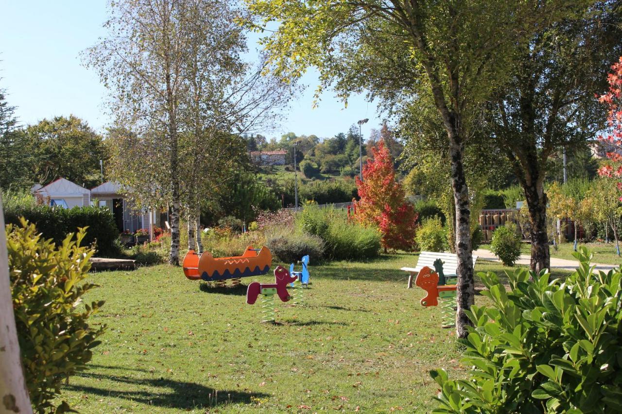 Camping Du Pontis Verteillac Exterior foto