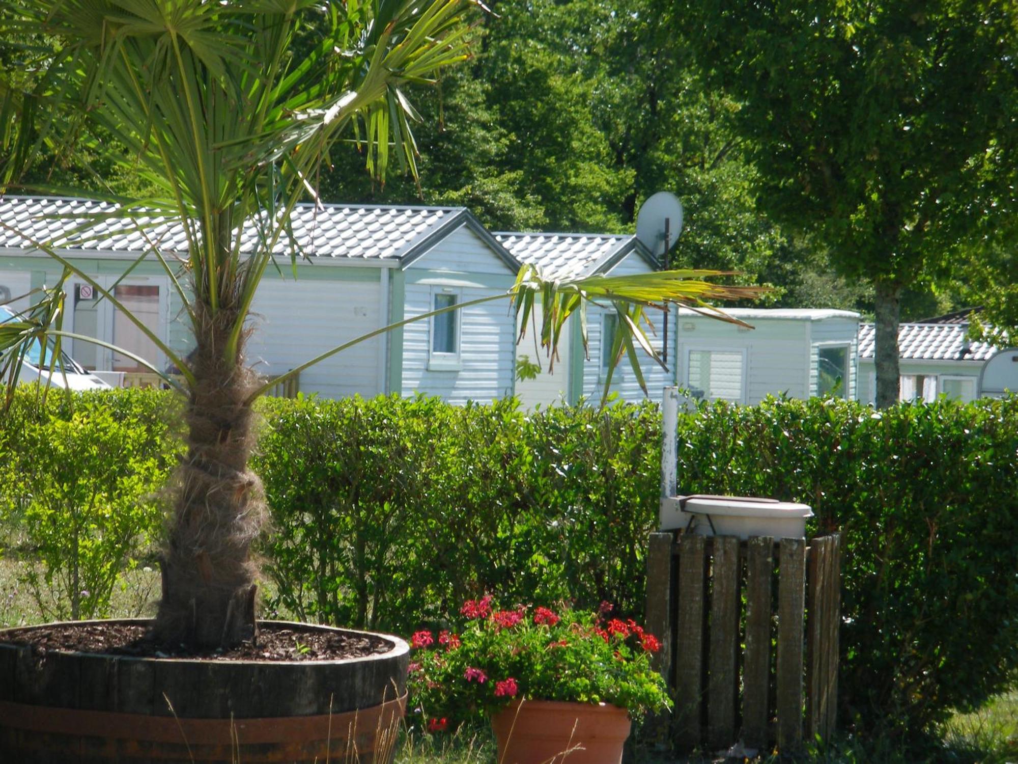 Camping Du Pontis Verteillac Exterior foto