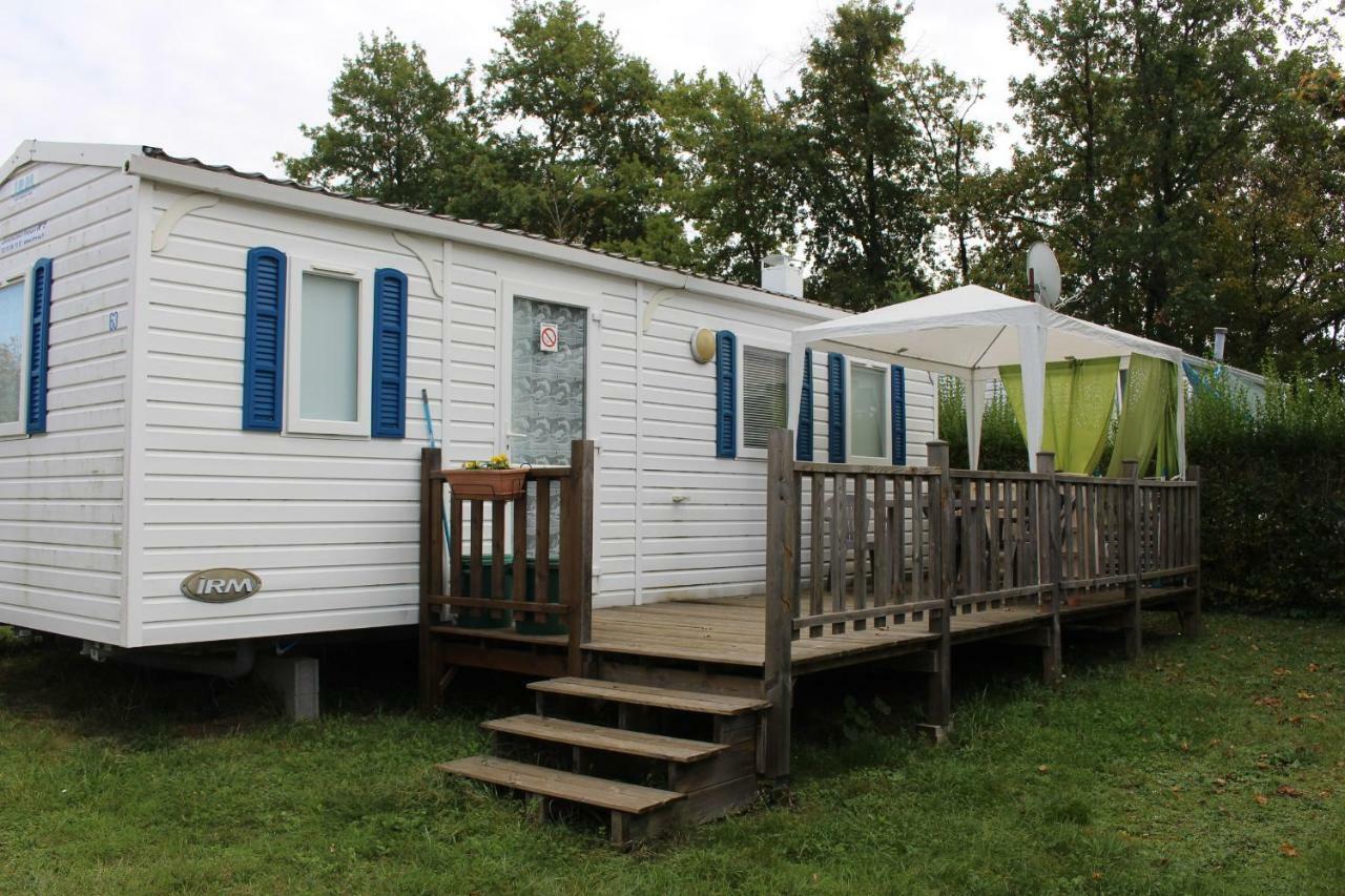 Camping Du Pontis Verteillac Exterior foto