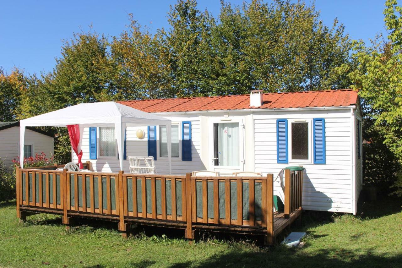 Camping Du Pontis Verteillac Exterior foto
