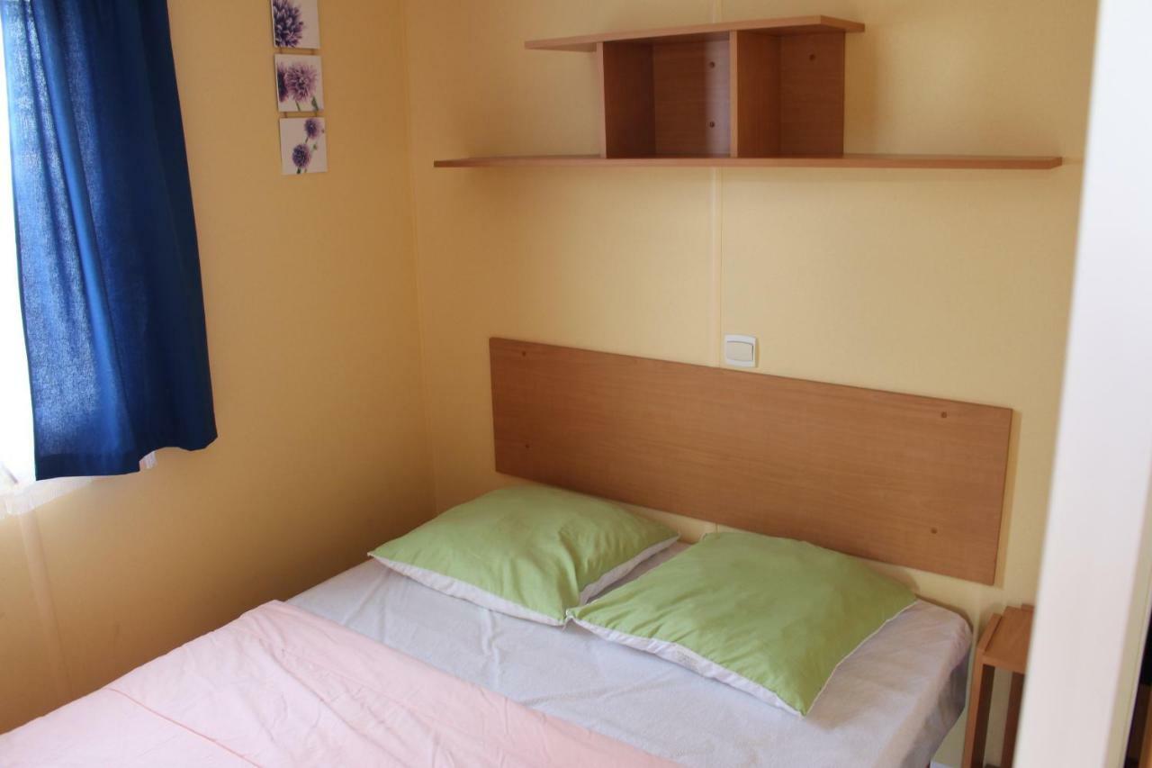 Camping Du Pontis Verteillac Exterior foto